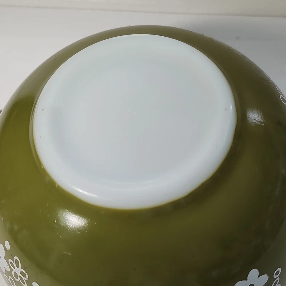 Vintage Pyrex primary Avocado color Cinderella nesting mixing bowl 444-4qt … - Picture 6 of 10